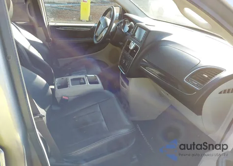 2015 Chrysler Town & Country Touring from USA, damaged, VIN 2C4RC1BG8FR752316